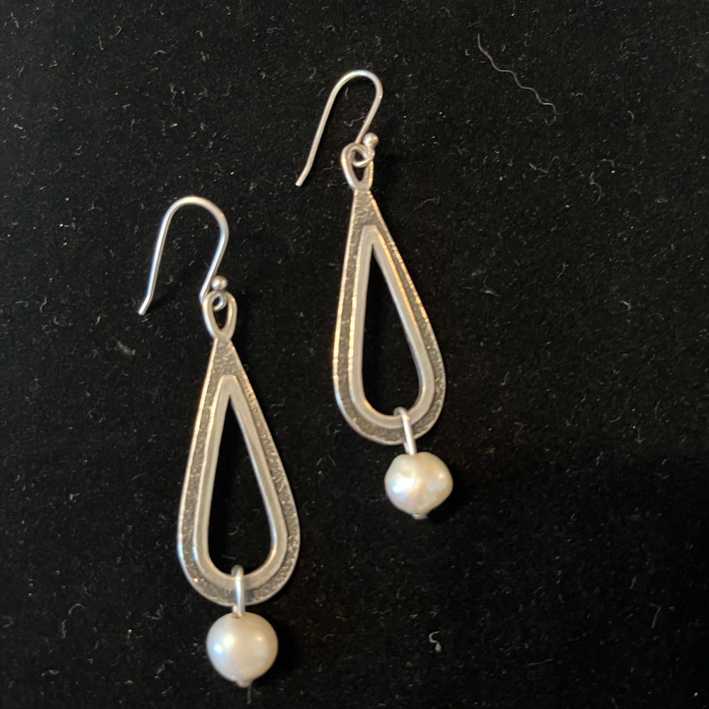 Silpada pearl dangle earrings